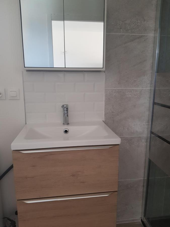 Appartement Dépendance 29m2 Climatisée Saint-Gilles (Gard)